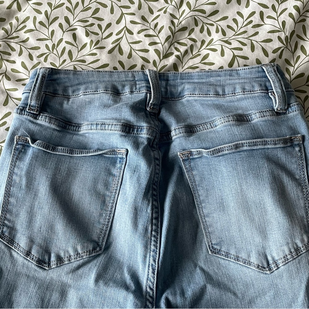 Signature I&M Light Blue Flare Jeans - Picture 4 of 9
